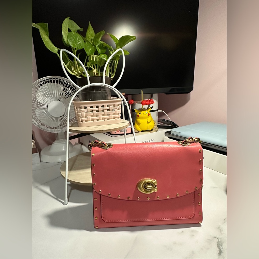 Coach Parker 18 Shoulder Bag with Rivets in Pink Leather - Pink